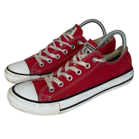 B8 Women’s Converse Chuck Taylor Ox Red Lo Top Canvas Shoes 9 - Picture 1 of 5